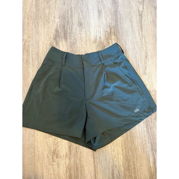 ALO high-waist trouser short🌵 - Picture 1 of 3